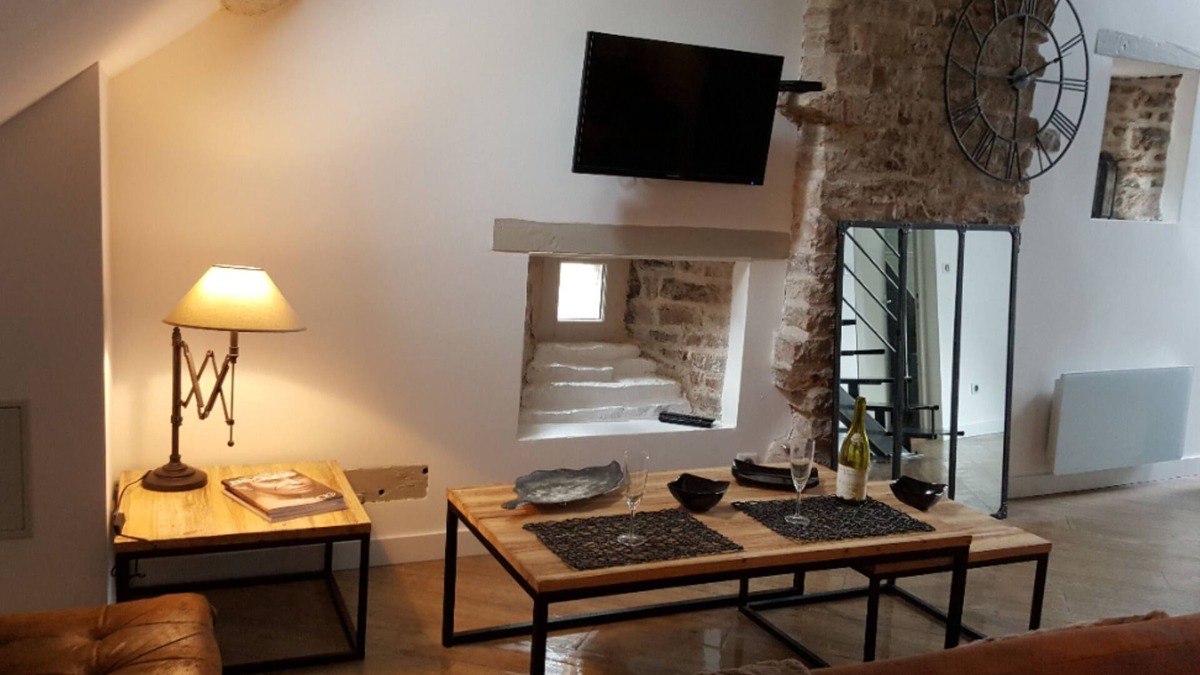 Beaune City Centre Apartment | In the historic center of Beaune