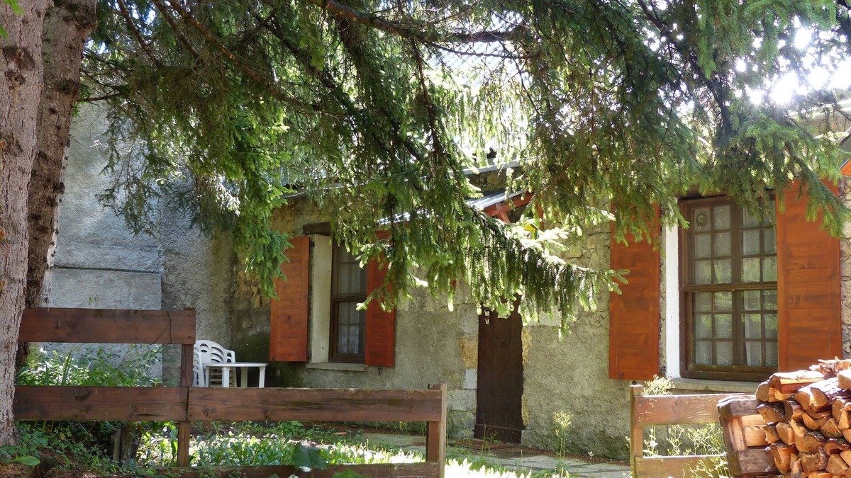 Beuil-les-Launes House | In the Mercantour park, village house at the foot of the ski slopes