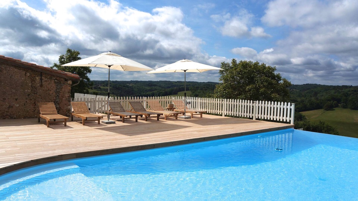Manzac-sur-Vern House | In the middle of nature