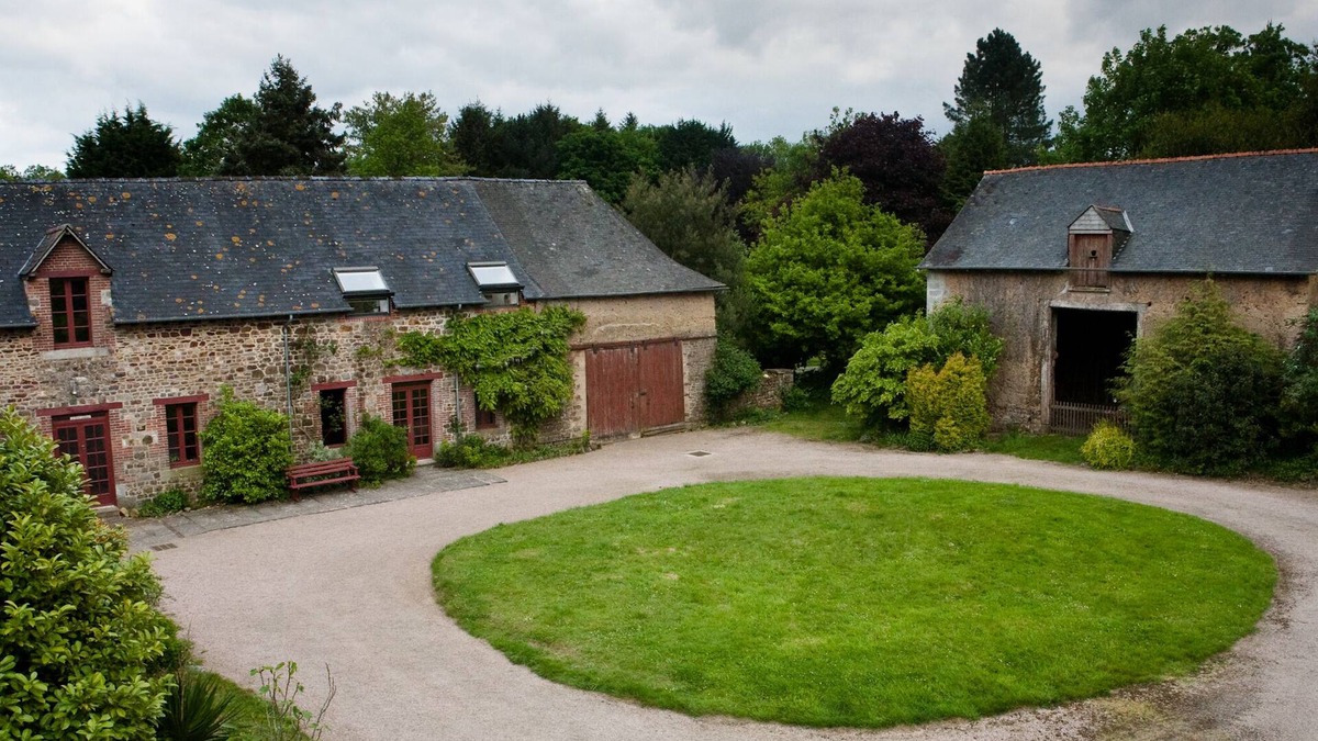 Irodouer Cottage | In the old stables of a castle, very comfortable, in the countryside, very calm