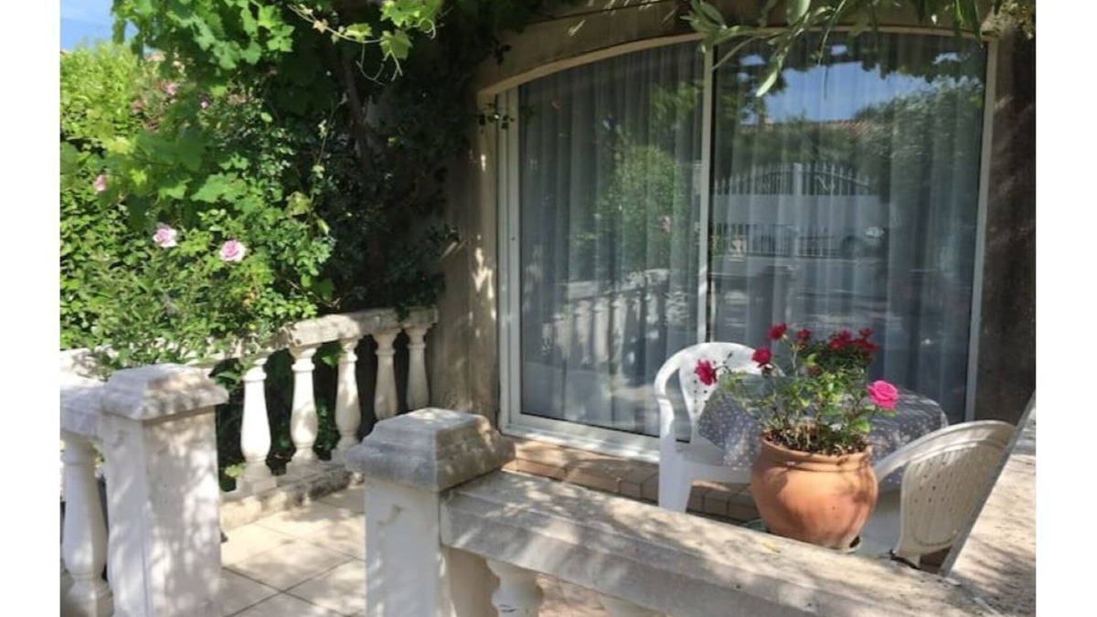 Orange Apartment | IN THE SHADE OF THE OLIVE TREES