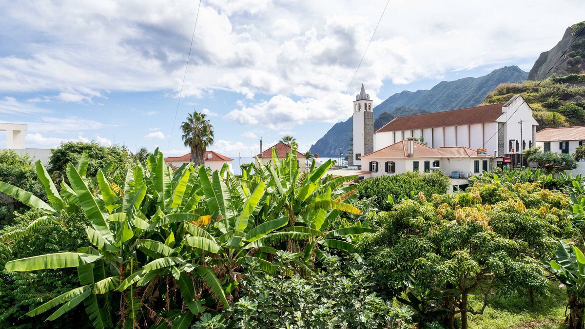 Porto da Cruz Apartment | In the village, between the sea and the mountains - Madeira Surf Camp III