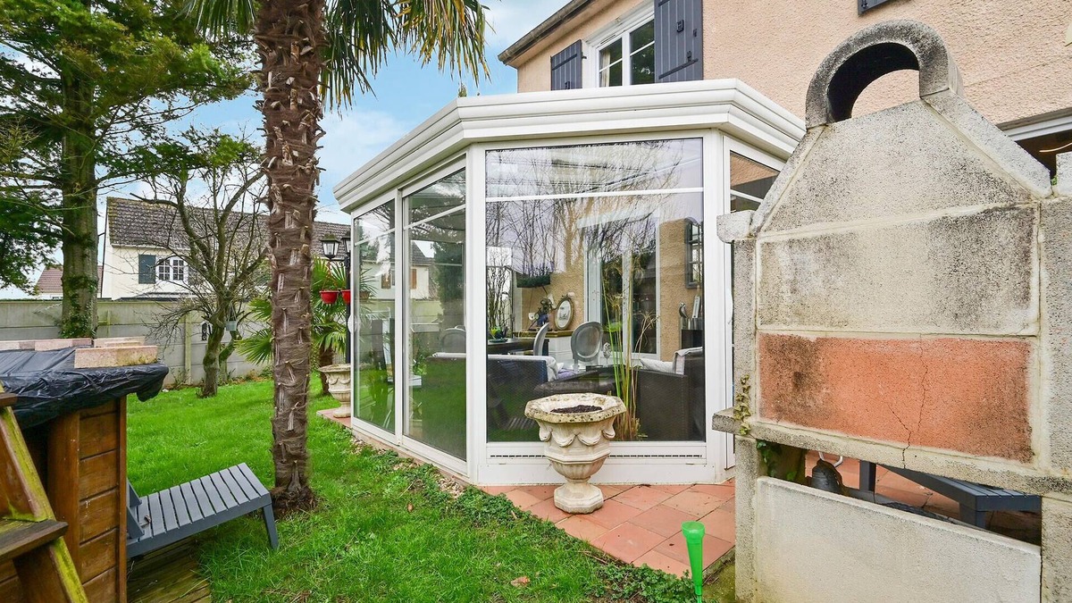 Villenoy House | In this well-located vacation home you will spend a wonderful family vacation in a good location.