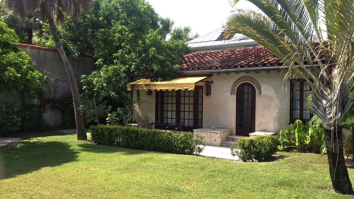 Downtown Boca Grande Historic District Cottage | In town Spanish Style Guest House 100 Yards From The Beach