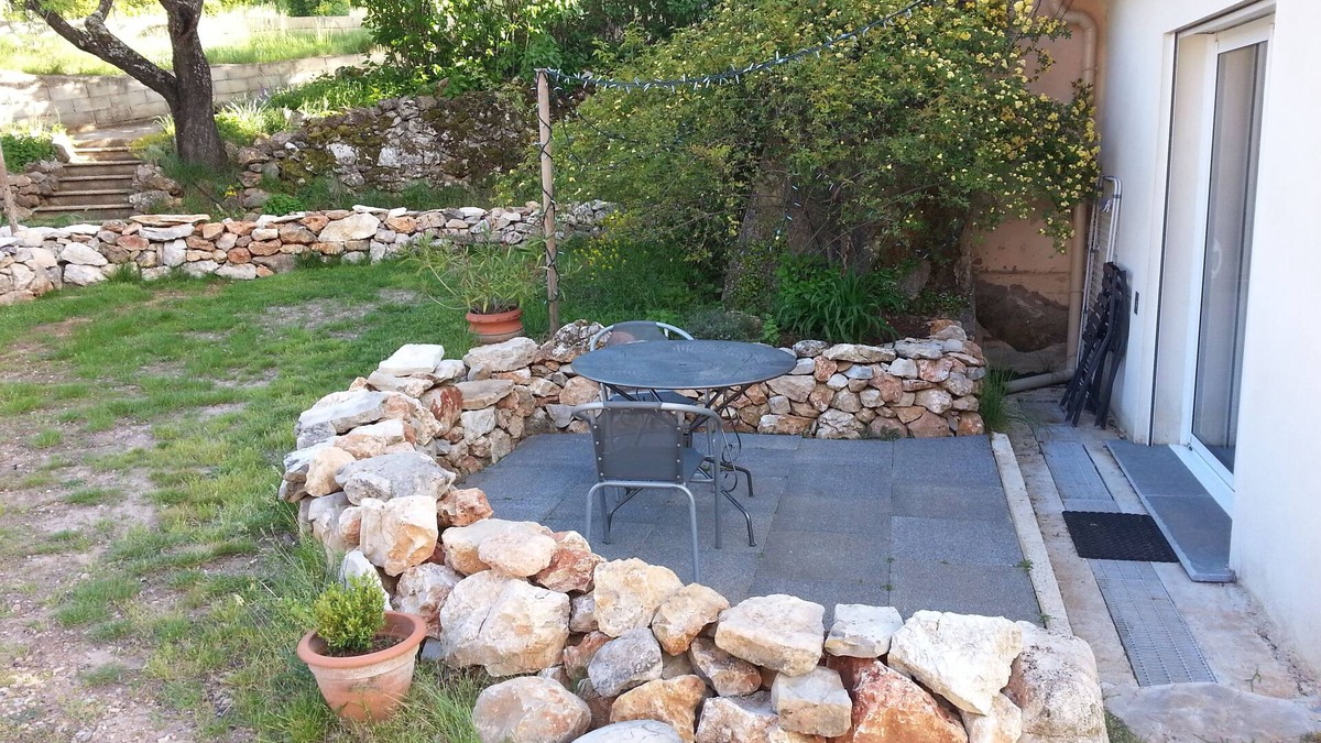 Saint-Julien Cottage | In Verdon Natural Park on the edge of the low Verdon Gorge, Lake Esparon