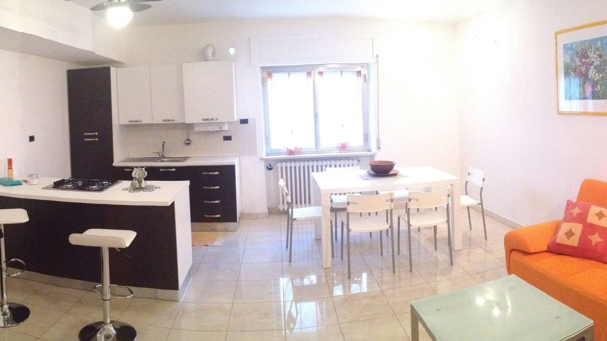 Montesilvano Apartment | In villa, comfortable apartment with garden