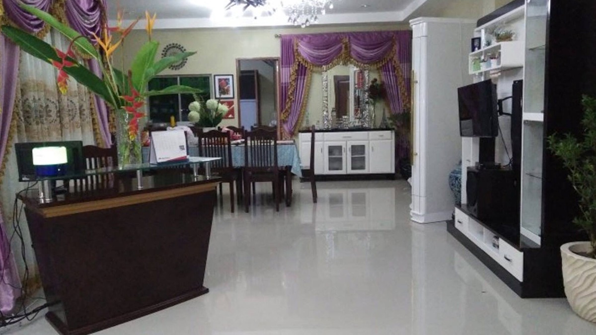 Looc House | In-Yu's Place