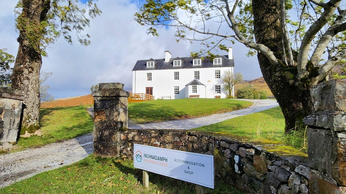 Inchnadamph Hotel | Inchnadamph Explorers Lodge