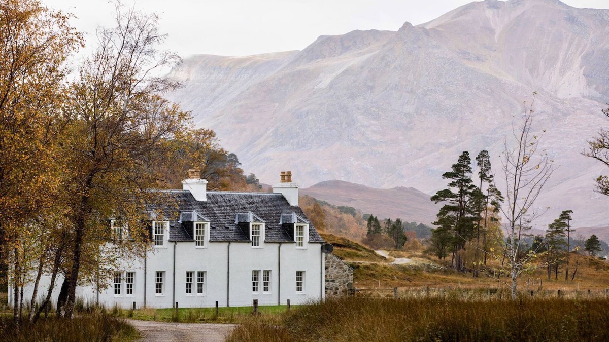 Ledgowan Apartment | Incredible farmhouse in one of Scotland's most dramatic landscapes