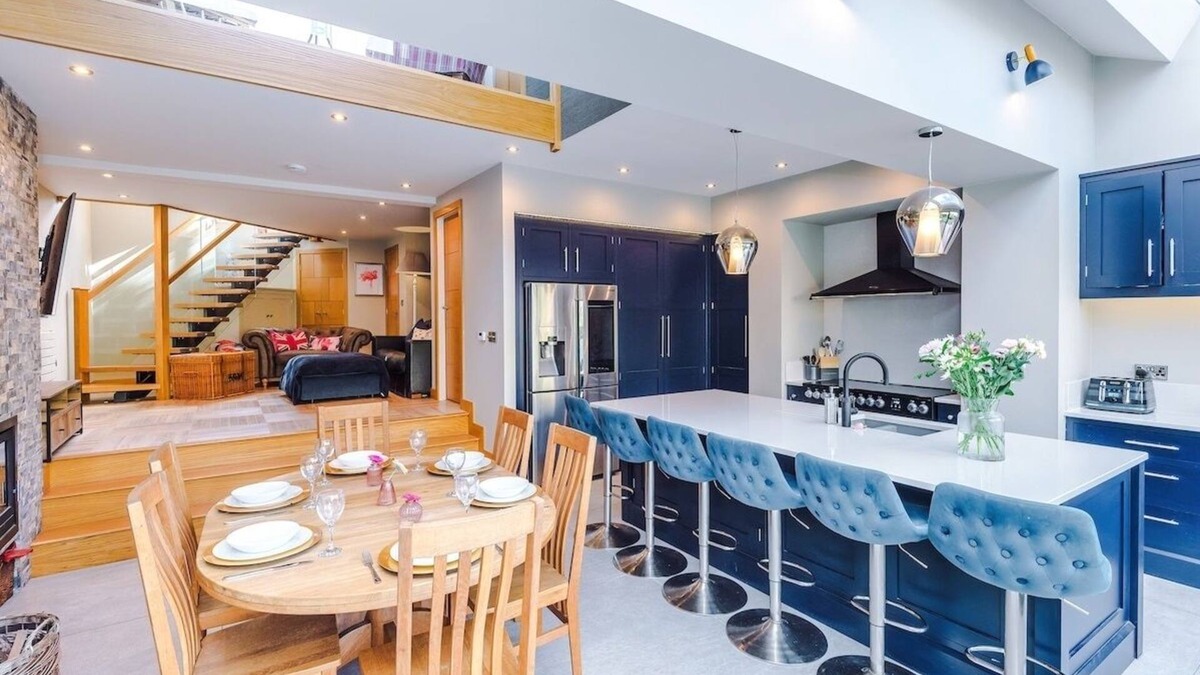 Shipley House | Incredible Home | Driveway | Piano | Workspace