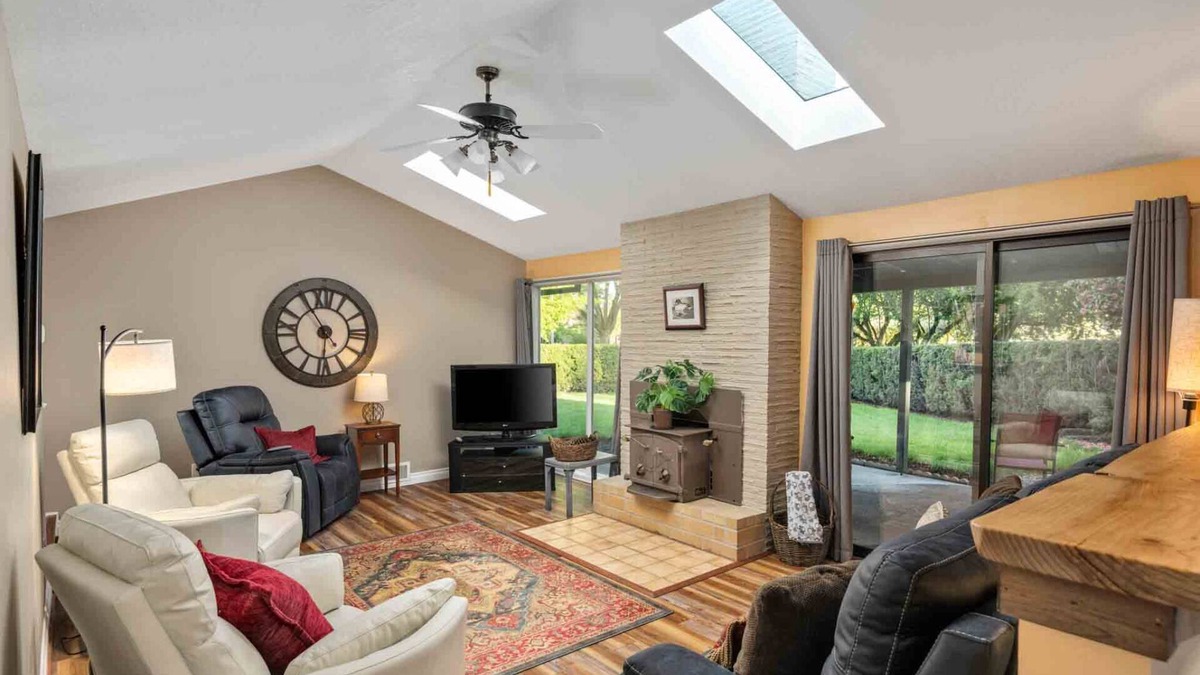 Hillsboro House | Incredible Singe Level Layout w/Immaculate Fenced Backyard, Covered Patio w/Fire-Table, BBQ, Games