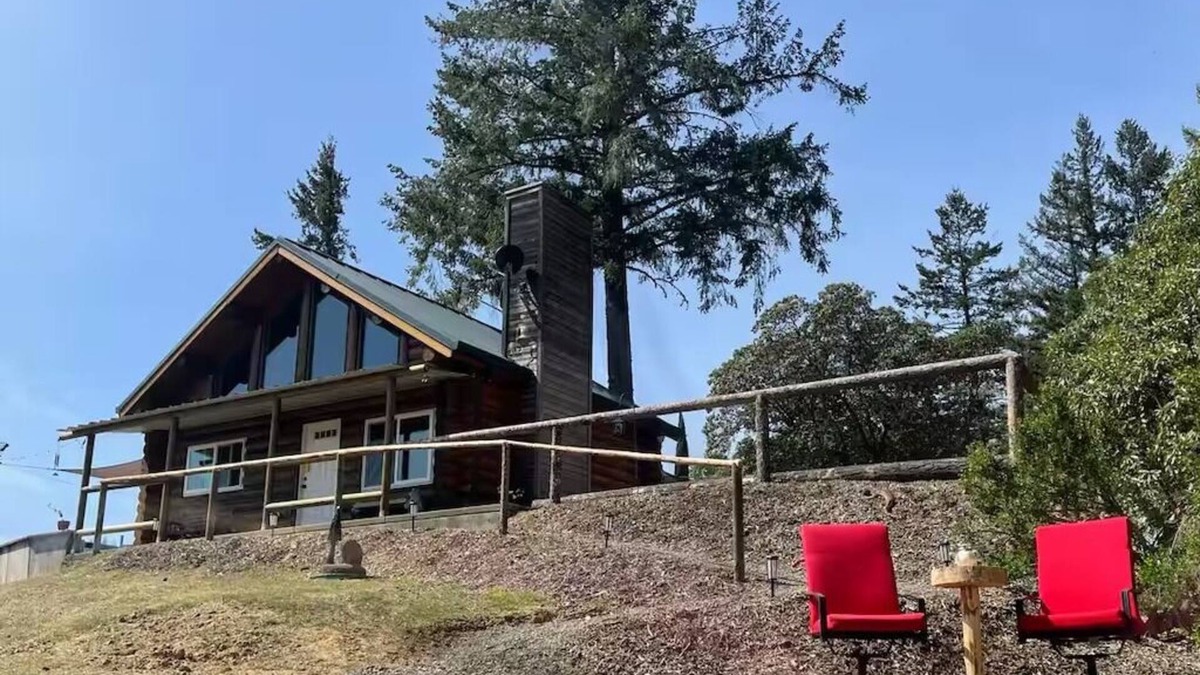 Ukiah Cabin | Incredible Views - Orr Springs Rendezvous!