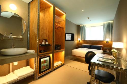 Eastern Kowloon Hotel | IND Hotel