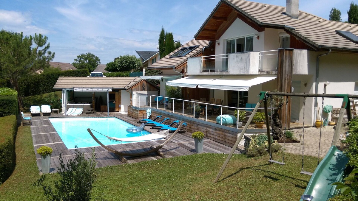 Aix-les-Bains Apartment | INDEPENDENT 1APARTMENT IN A VILLA WITH A LAKE VIEW , SPA SAUNA HEATED POOL