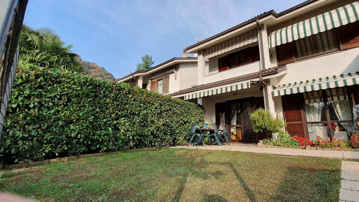 San Germano Chisone Villa | Independent apartment in terraced villa with garden.
