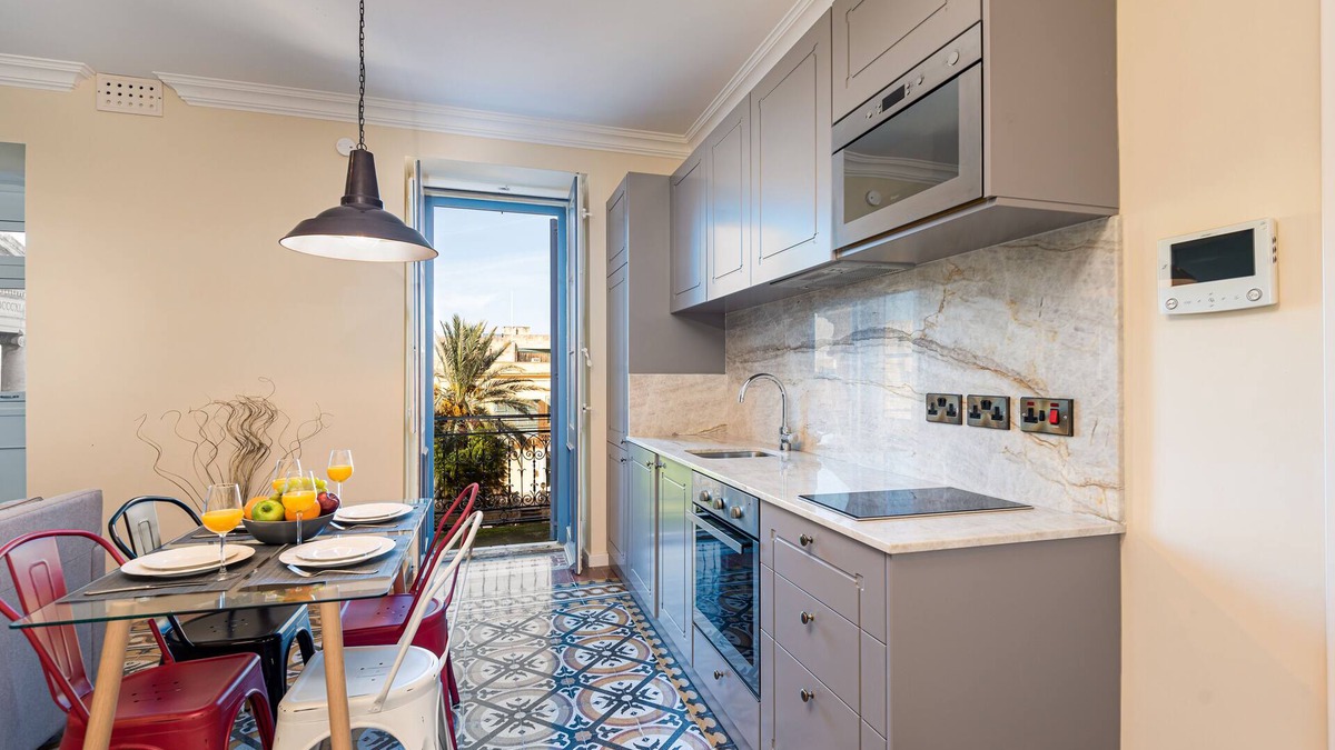 Madliena House | INDEPENDENCE MARBLE - 2 BEDROOM APARTMENT - CHURCH AND SEA VIEW