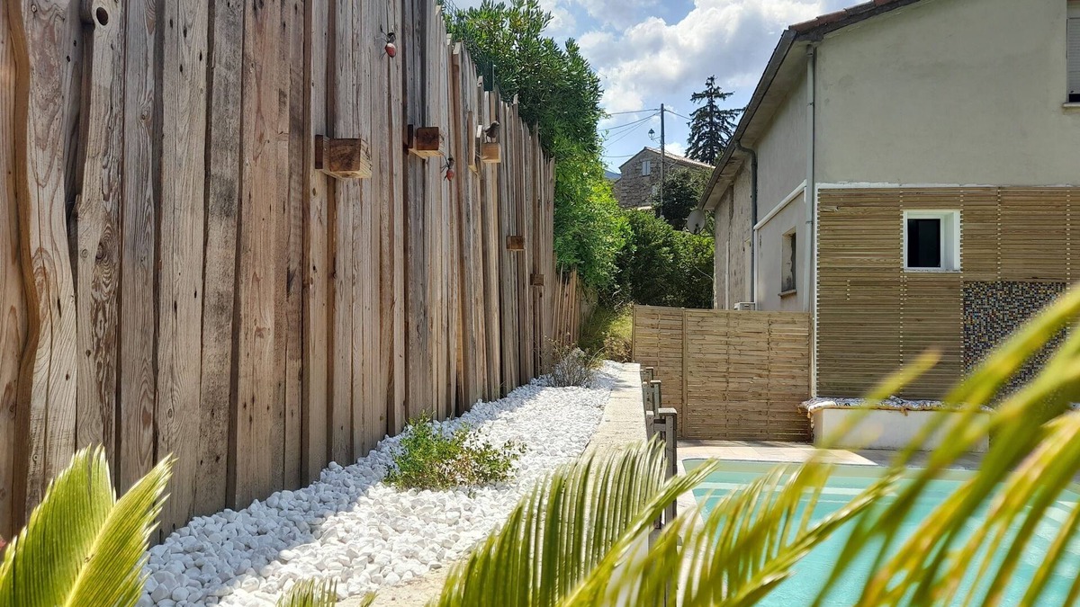 Tavera Apartment | Independent apartment, private garden, private parking, 7 x 4 swimming pool.