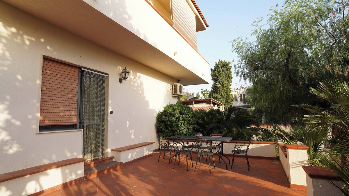 Bocale House | Independent apartment with garden