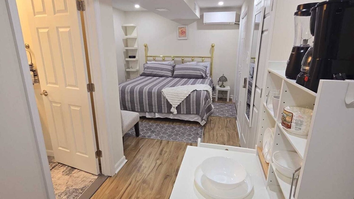 Ellicott City Apartment | Independent Basement Suite