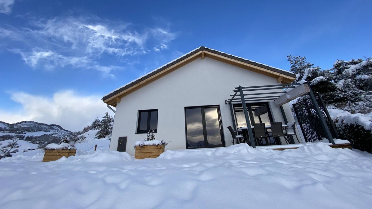 Jarjayes House | Independent chalet with exceptional panoramic views of the mountains