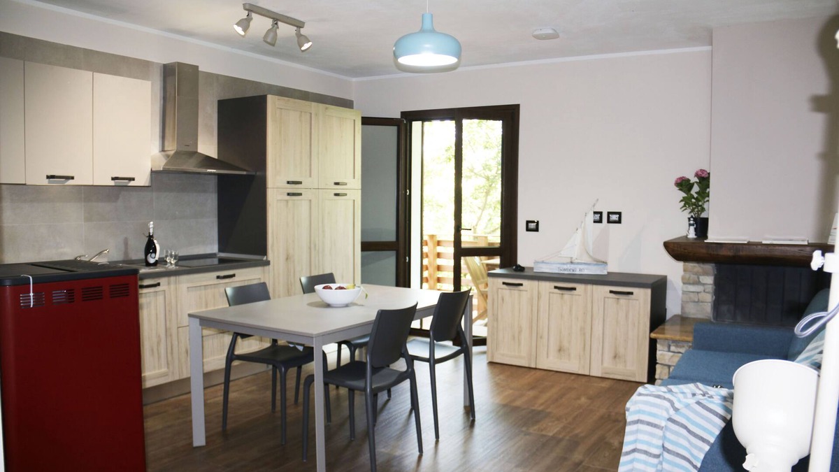 Aritzo Condo | Independent chestnut apartment in holiday home with garden and barbeque