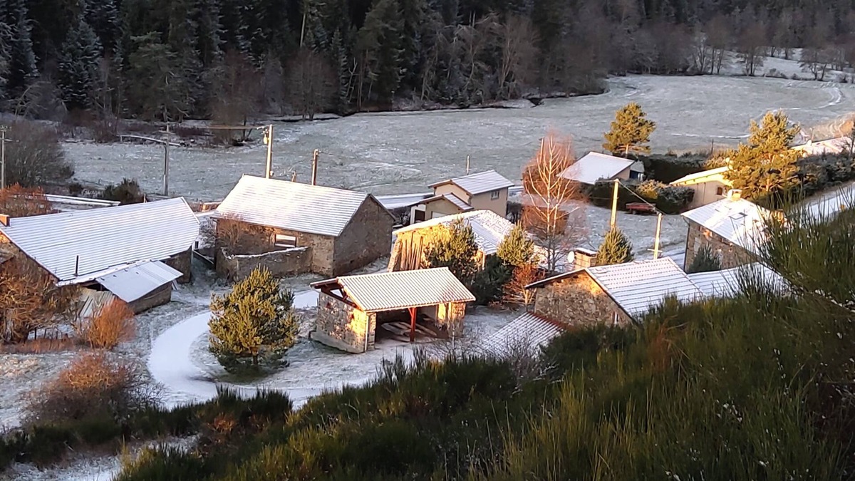 Saint-Pal-de-Senouire House | Independent cottage for 12 to 15 people or Rooms and Table d'Hôtes