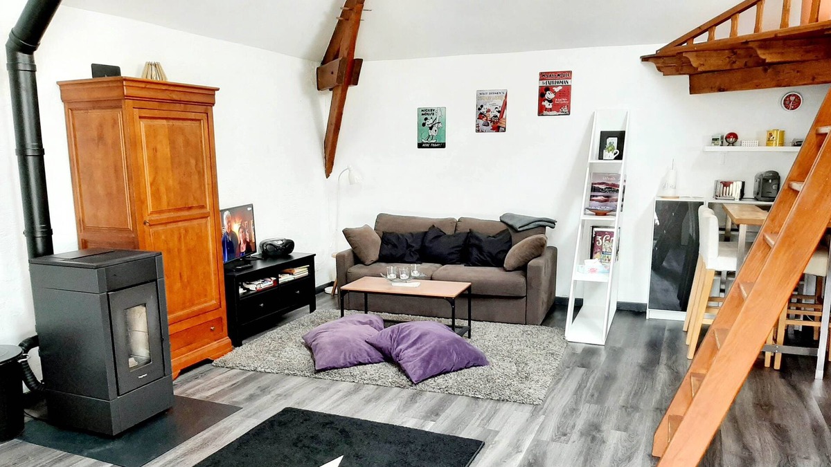 Buchelay Cottage | Independent cottage with swimming pool