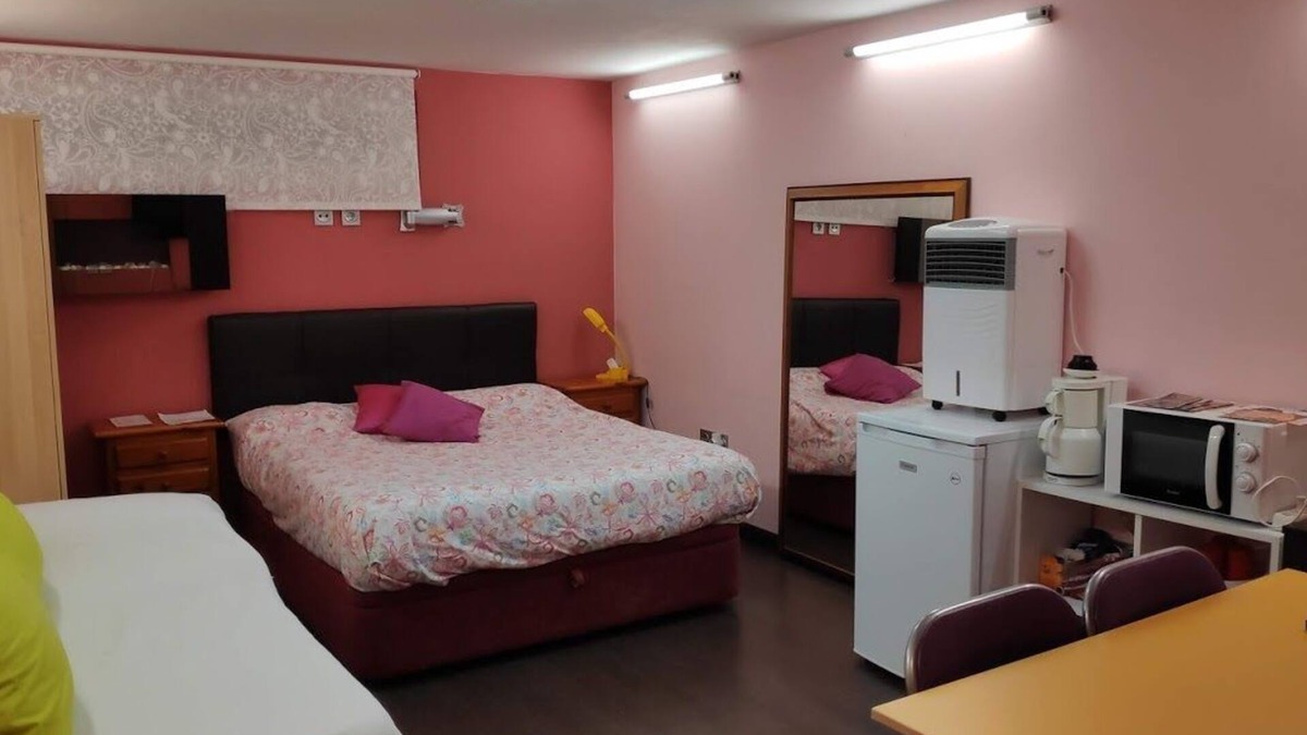 Rivas-Vaciamadrid House | independent room with private bathroom on the ground floor of a chalet