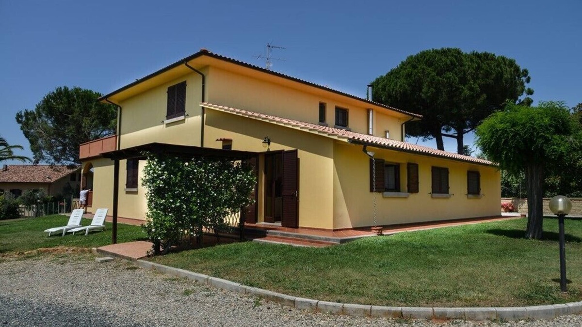 Casale Marittimo Apartment | Independent ground floor apartment with garden, parking space with sea view, 4 pax