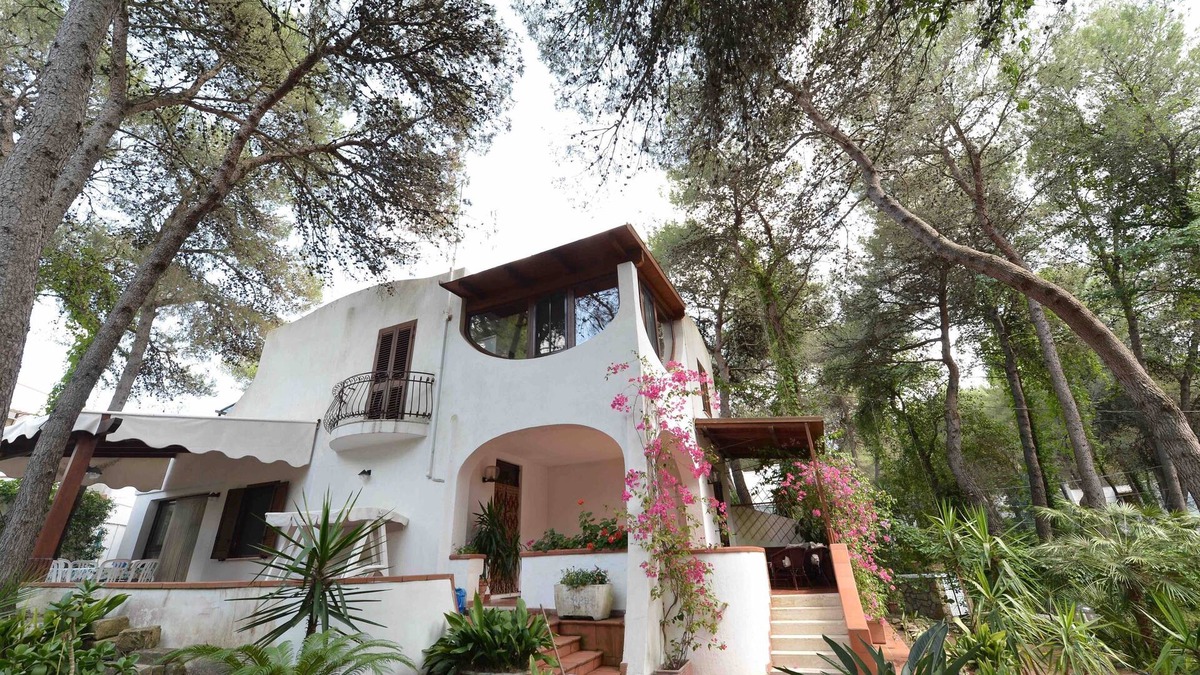 Castellaneta Marina Villa | Independent villa for families looking for large spaces, relaxation and the sea!