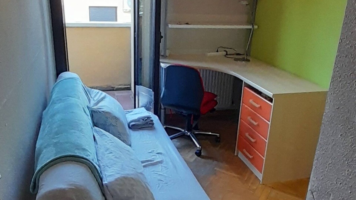 Pinto Bed & Breakfast | Independent room in shared house in Pinto