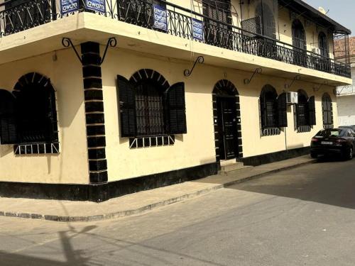 St. Louis Apartment | Independent room on Island in colonial house with private entrance