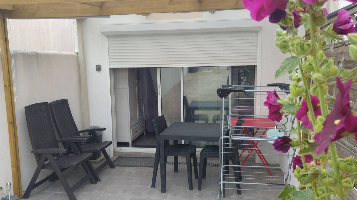 Esnandes Apartment | independent studio, coastal village 15 minutes from La Rochelle and Ile de Ré,