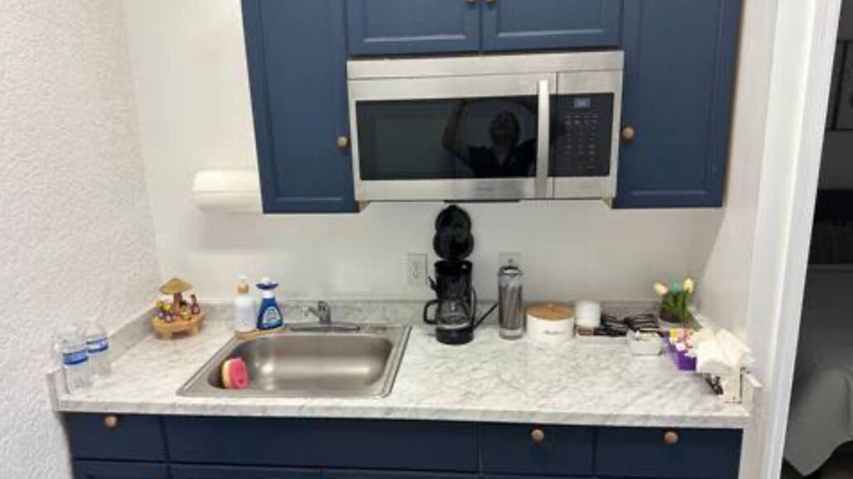Diplomat Apartment | Independent studio in superb Cape Coral with WiFi, AC