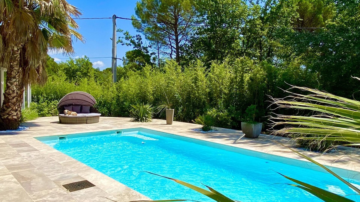 Vidauban Apartment | Independent studio in villa with swimming pool. Private Jacuzzi, 40 minutes from the beach