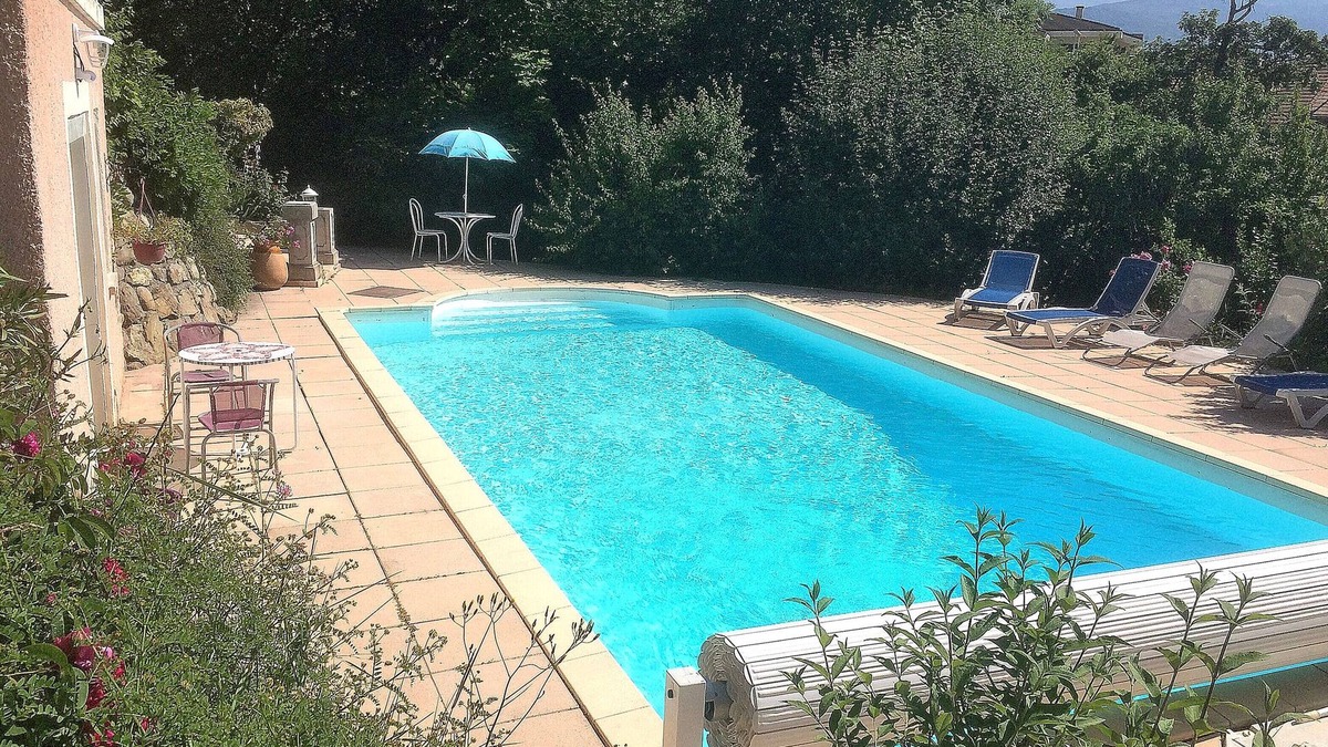 Gap Apartment | Independent studio in villa with pool. View overlooking Gap and surroundings