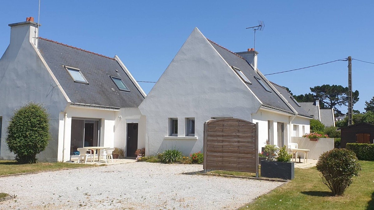 Tregunc House | Independent twin villas 100m from the sea