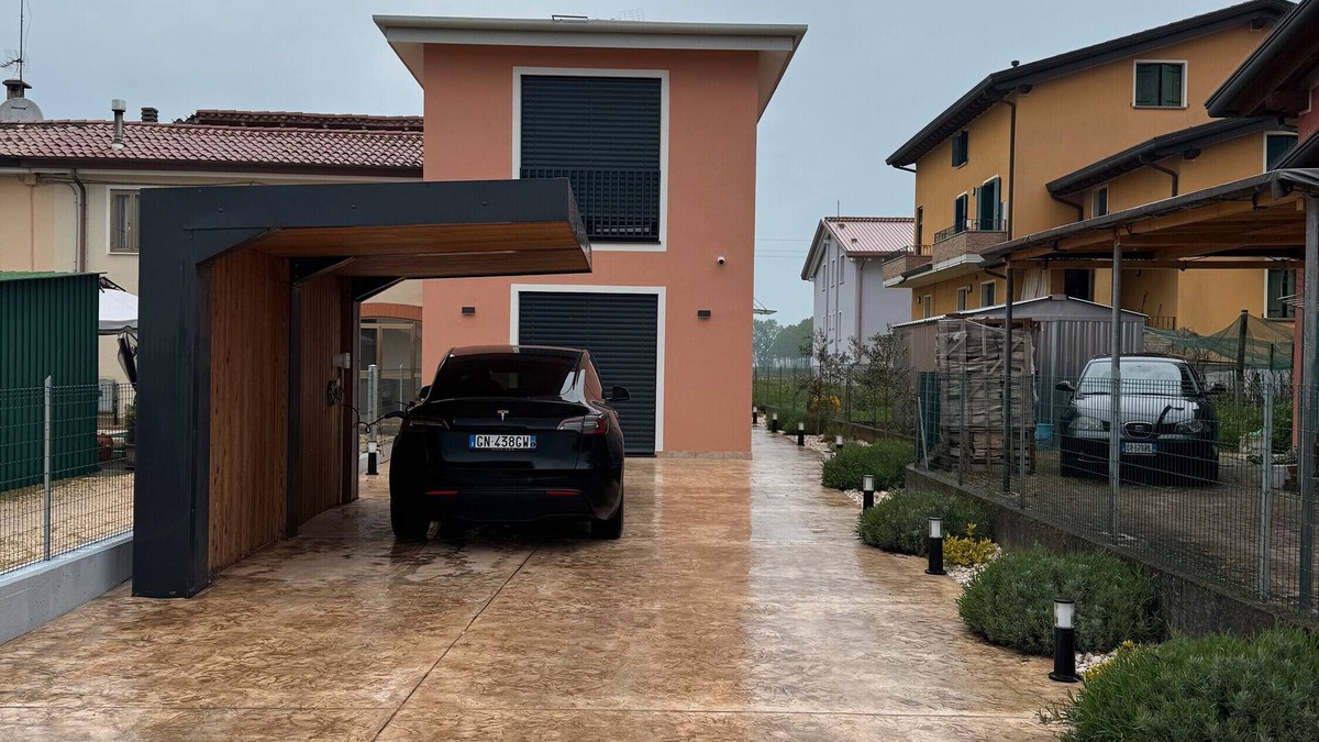 Ceggia House | Independent Villa La Perla