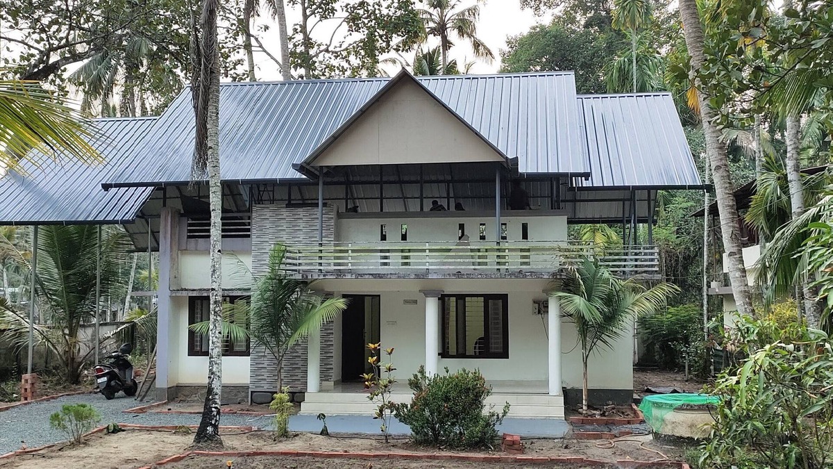 Karunagappally Villa | Independent villa near Amritapuri with A/c , UPS & Wi-Fi