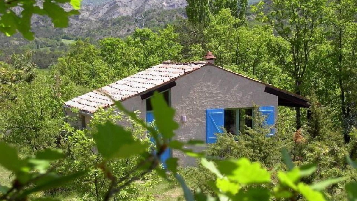Oze House | Independente house, countryside, tranquility, nature.