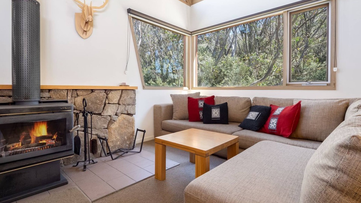 Thredbo Ski Chalet | Indi Chalet - Woodridge