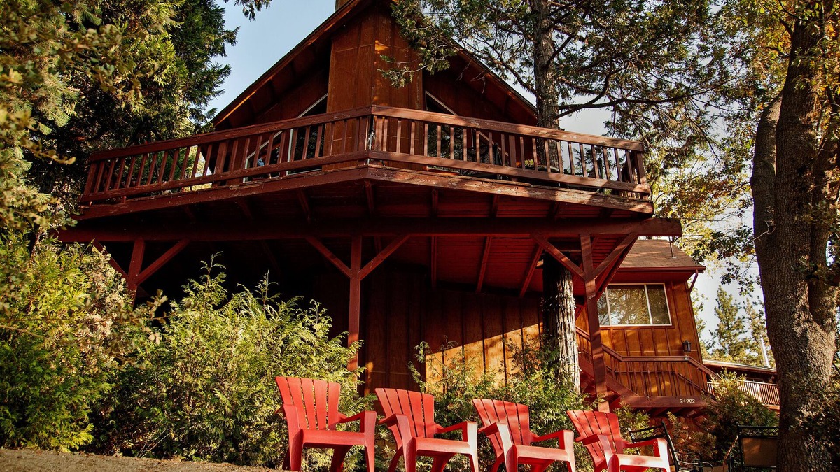 Fern Valley Cabin | Indian Heaven Treehouse-Nightly Shooting Stars, Miles of Balconies & Rock Views