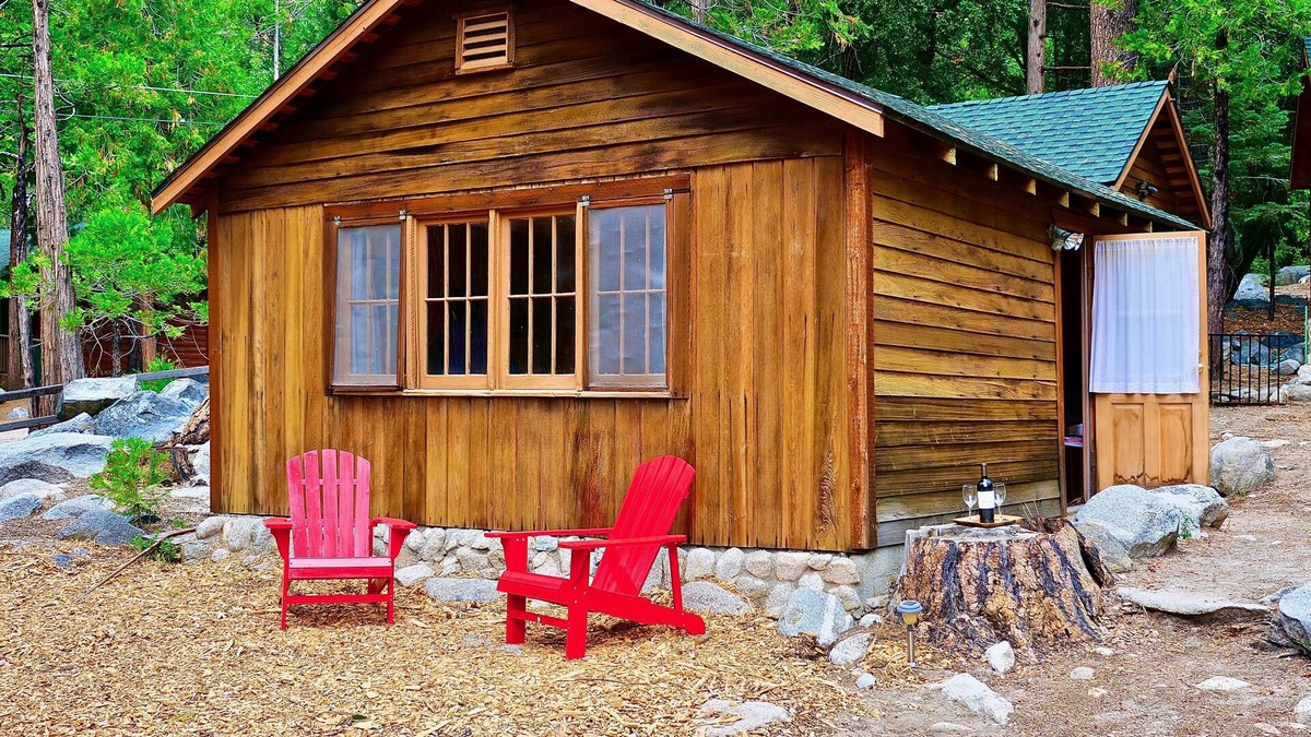 Fern Valley Cabin | Indian Rock Rustic Studio Cabin Near Hiking Trails