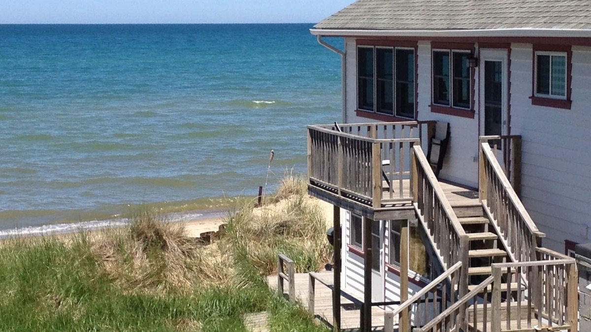 Porter Beach Cottage | Indiana Dunes 2-Bedroom Beach Rental
