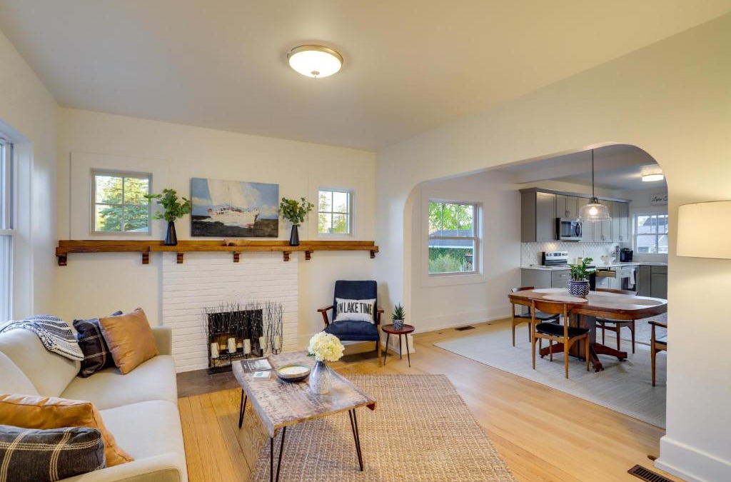 Syracuse House | Indiana Vacation Rental - Walk to Syracuse Lake!