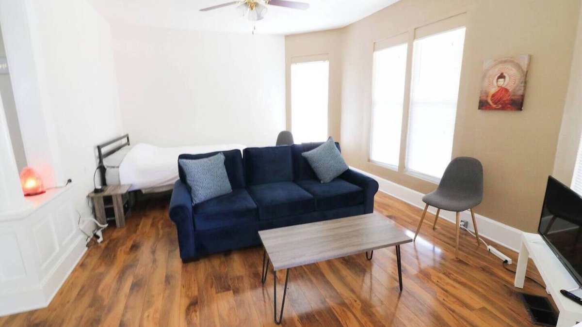 Near Eastside Apartment | Indianapolis 1BR Retreat w/Parking & Workspace