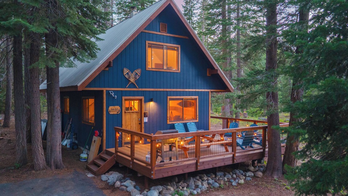 McKinney Estates Cabin | Indigo Owl by AvantStay | Cabin w/Firepit | Minutes to Lake & Slopes