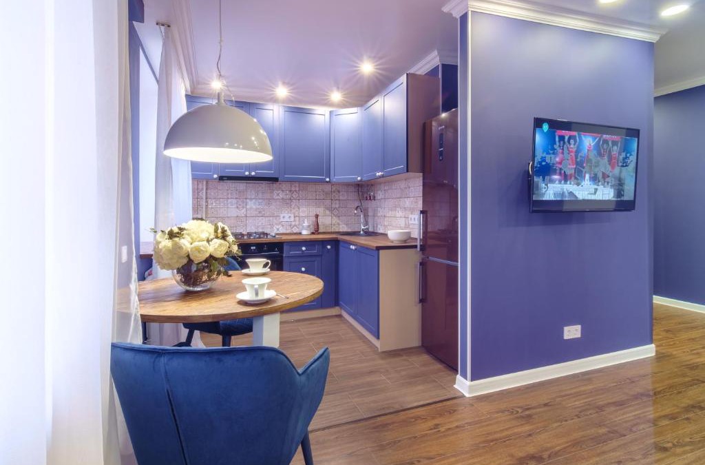 Dzerzhyns'kyi District Apartment | "Indigo"