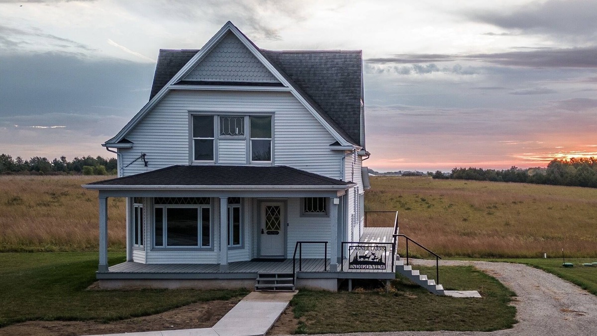 Yarmouth House | Indigo View a spacious country home on a paved road w/game room & deck.