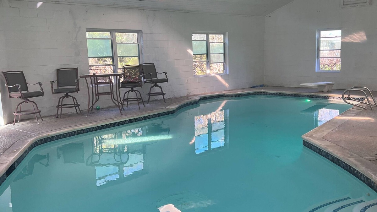 Southeast Houston House | Indoor heated pool, hot tub, steam room, and pool table!